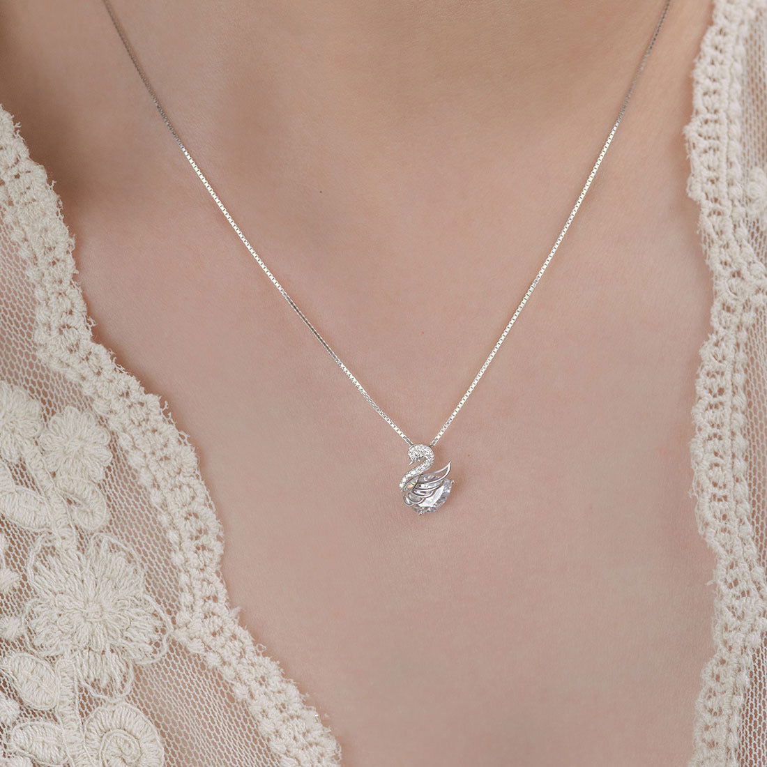 Angel Wing Pendant Necklace - Dolce Vincita