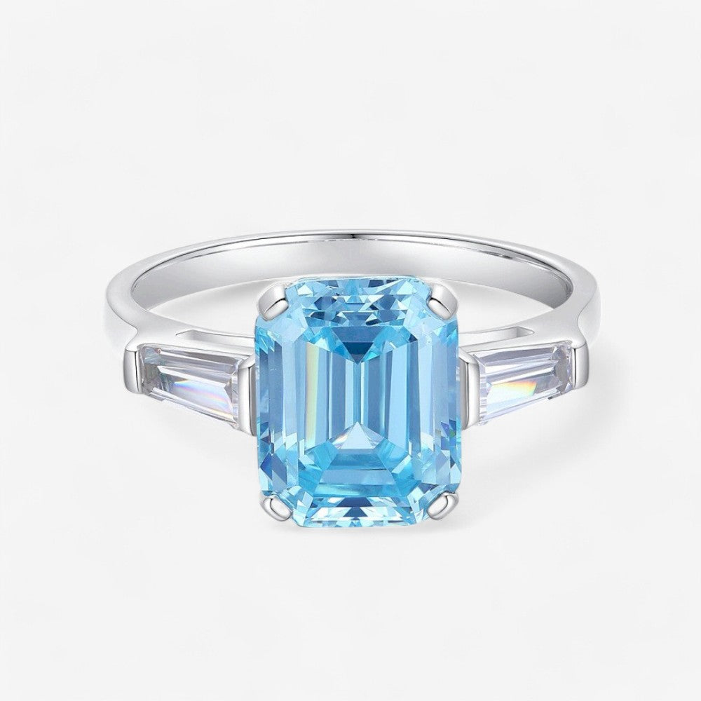 Sterling Silver Emerald Radiance Ring - Dolce Vincita