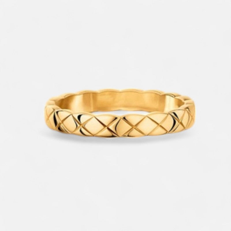 Sterling Silver Elegance Crystal Band Ring - Dolce Vincita