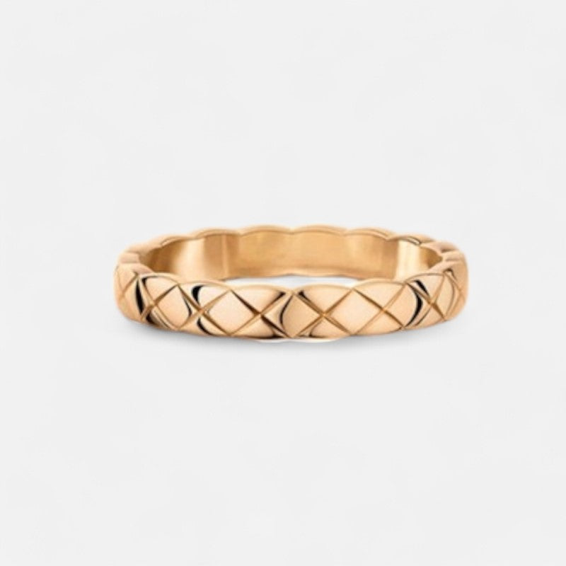 Sterling Silver Elegance Crystal Band Ring - Dolce Vincita